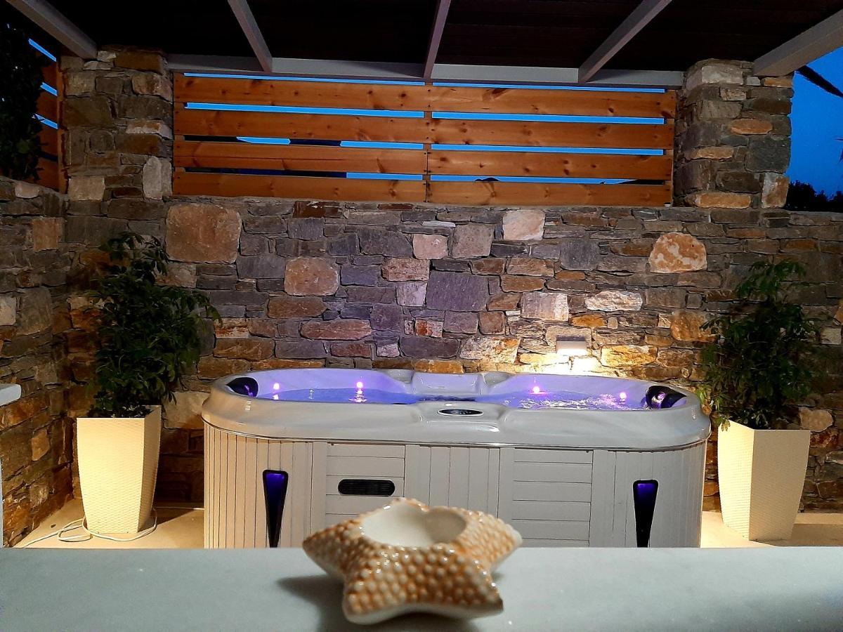 Blue View Villa Apartment #3 With Jacuzzi Parasporos Eksteriør bilde